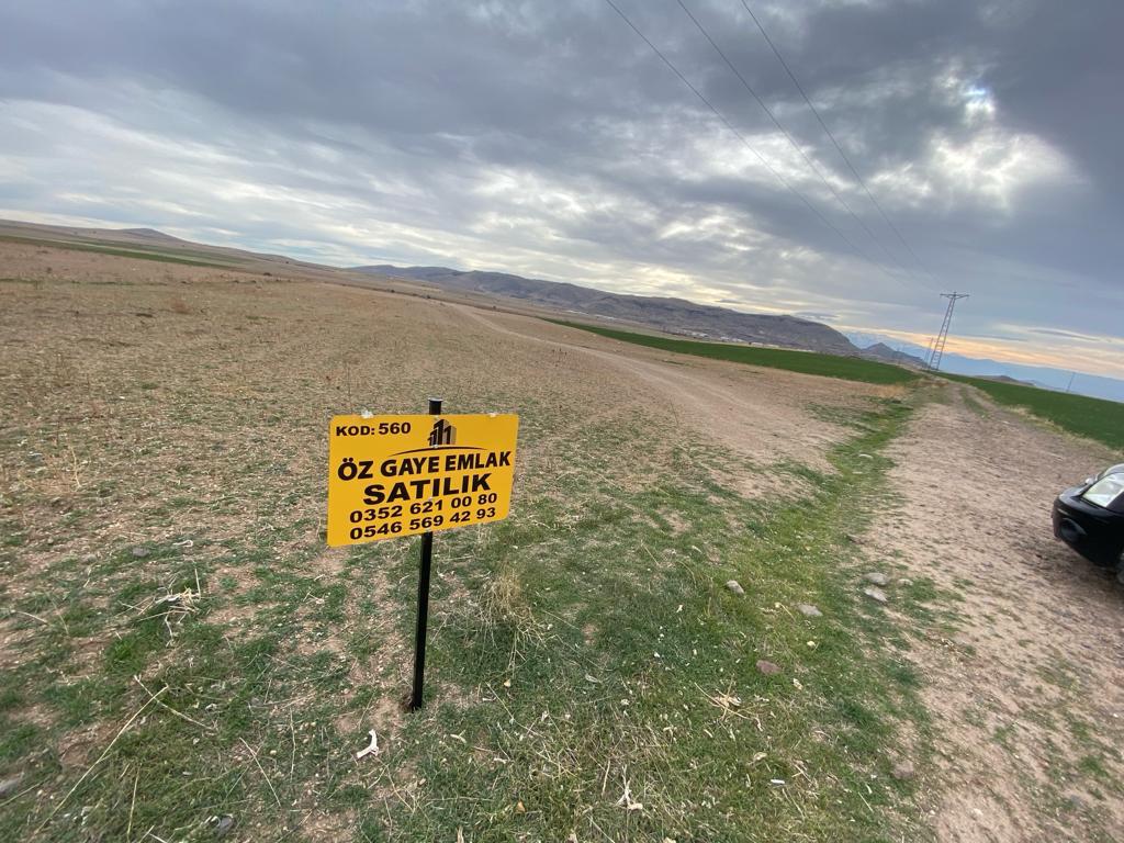 KAYSERİ DEVELİ FENESEYUKARI MAHALLESİNDE 23.308 m2 SATILIK TARLA